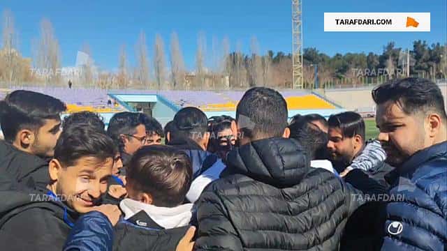 صحبت های آرش برهانی با بازیکنان پیش از دربی جوانان / فیلم اختصاصی طرفداری