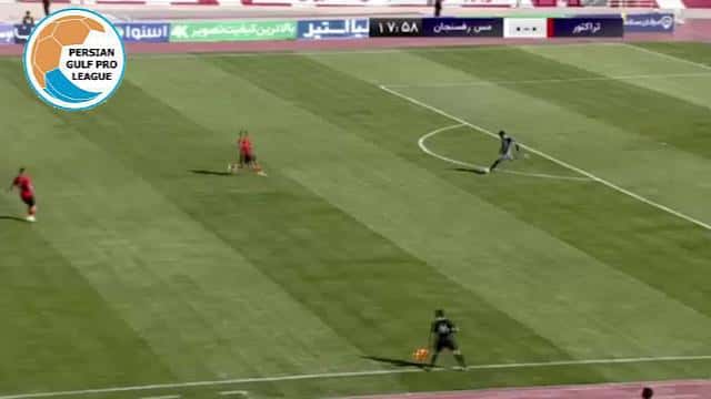 گل به خودی عجیب هادی محمدی مقابل مس رفسنجان (تراکتور 0-1 مس رفسنجان)