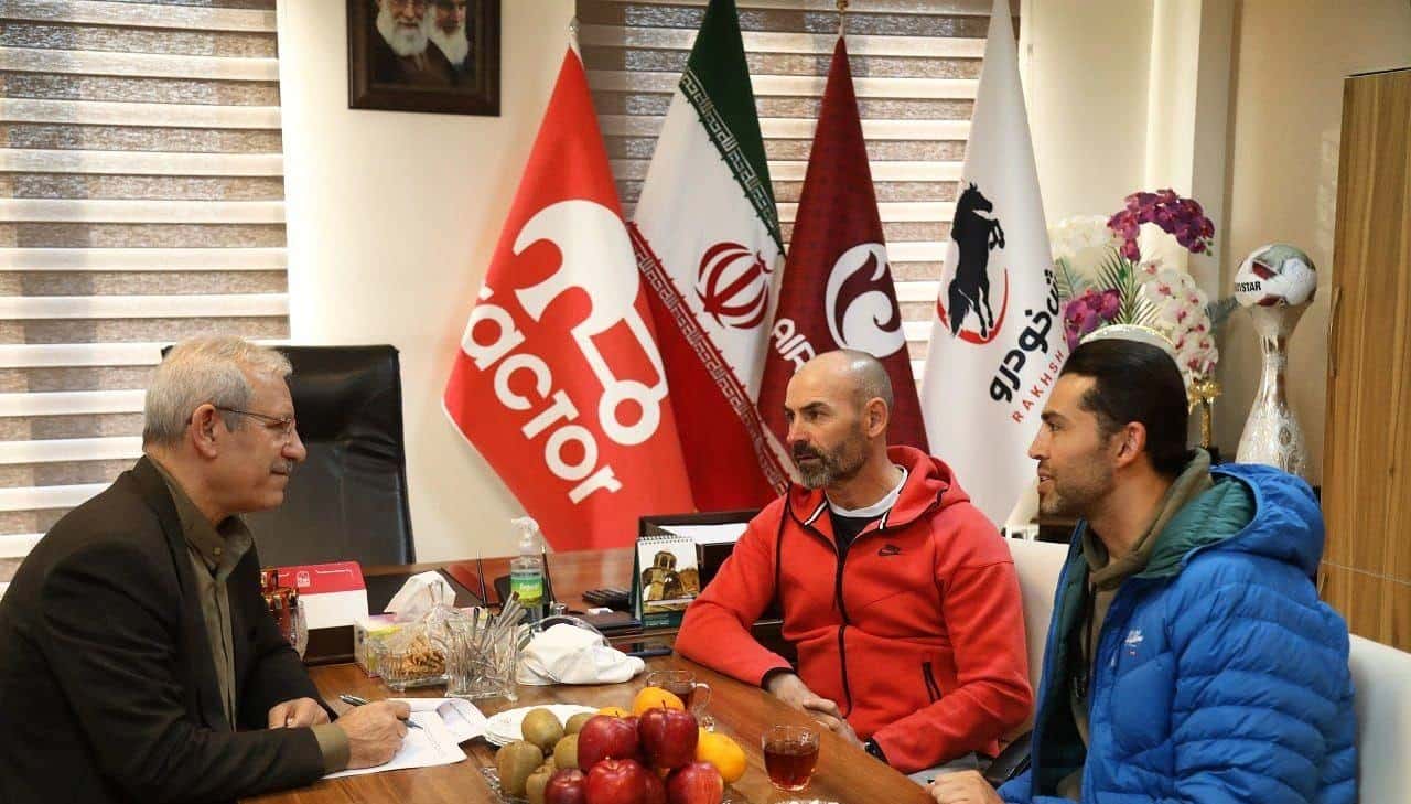 سرمربی تراکتور