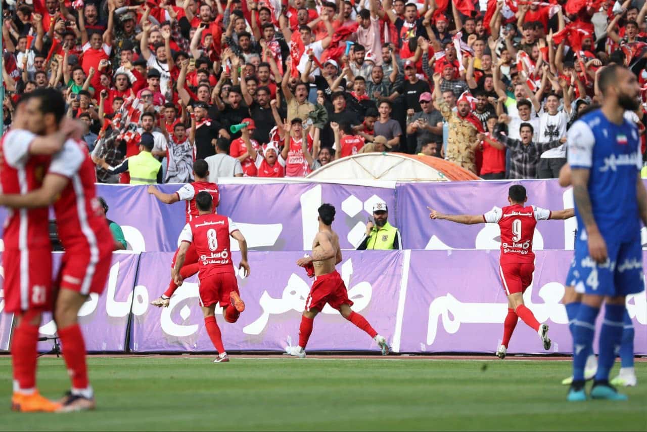 جدول رده بندی لیگ برتر در پایان هفته بیست و هفتم / همه چیز به سود پرسپولیس