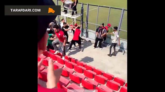 درگیری هواداران نساجی با یک هوادار پرسپولیس / فیلم