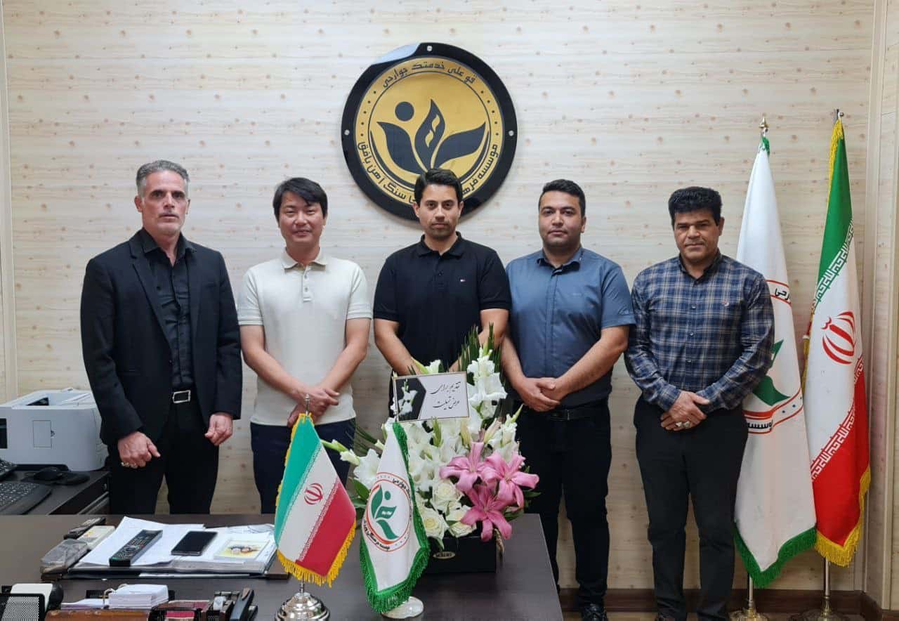 بازدید سرمربی کرهای تیم ملی تیر و کمان از باشگاه سنگ آهن بافق