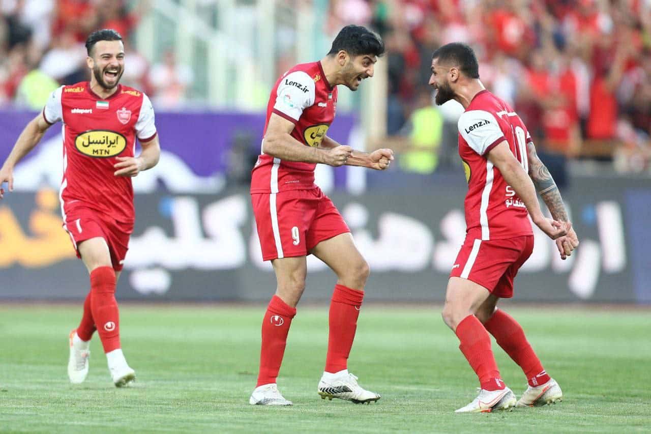 پرسپولیس صدرنشین جدول لیگ برتر در سال 1402