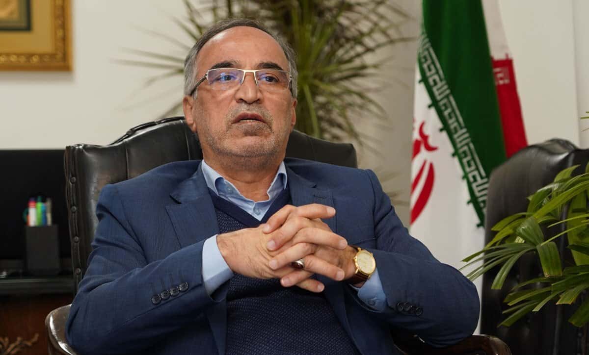 آشتیانی: مدیران باشگاهها در دوران سرپرستی حکم نزنند بهتر است
