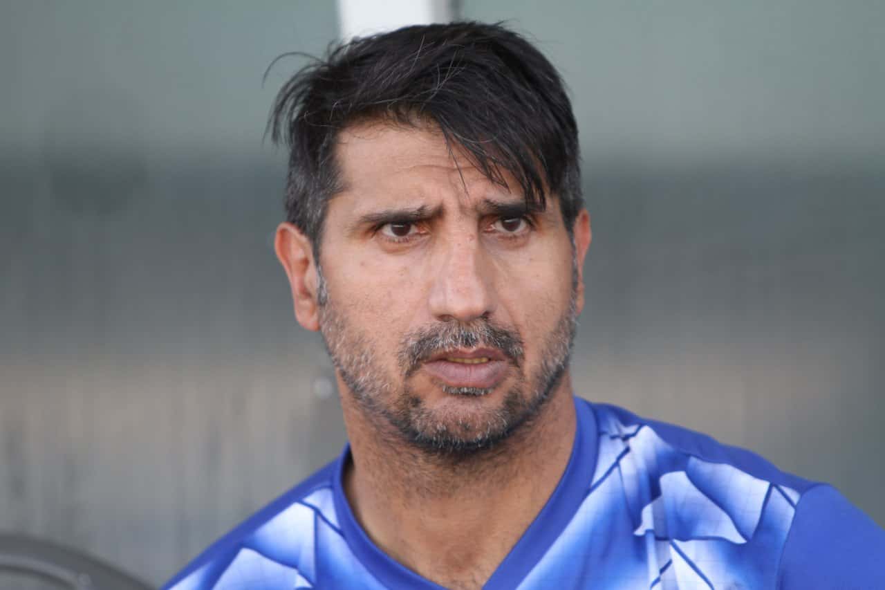 رضا حسنزاده: پرسپولیس قهرمان لیگ شد چون داوری به آنها کمک کرد