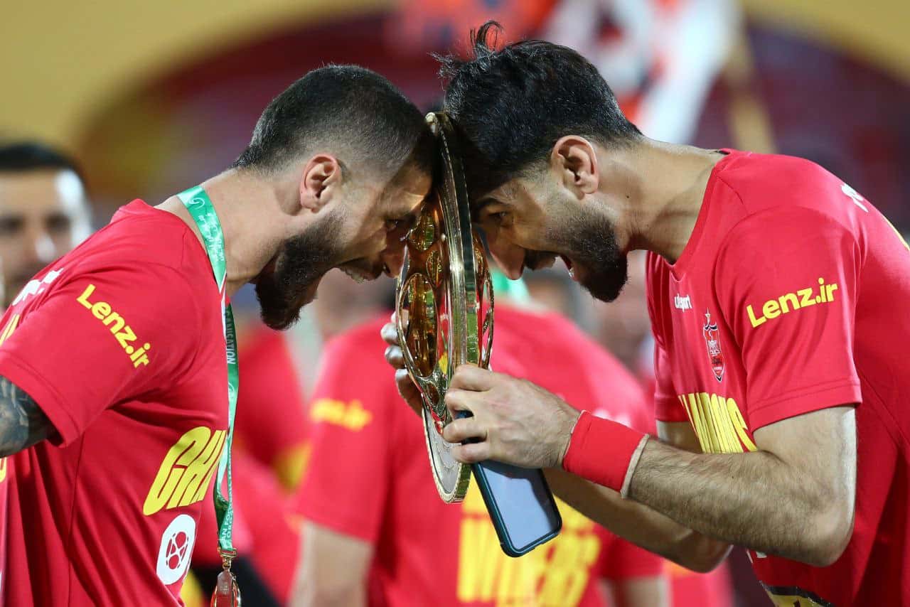 کری خوانی آذری جهرمی؛ قهرمانی پرسپولیس مانند مختارنامه تکرار می شود! + عکس