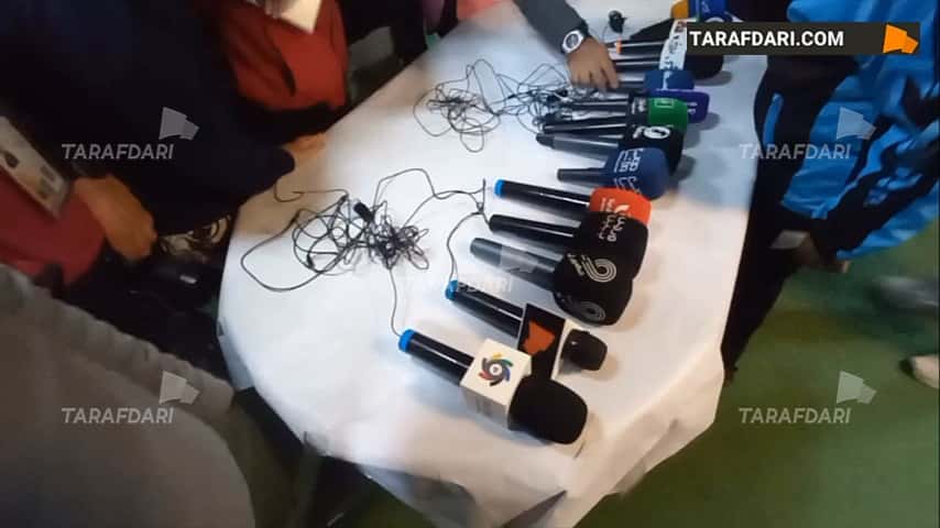 تحریم استقلالی ها توسط خبرنگاران در حمایت از فیلمبرداری که نکونام با او درگیر شده بود / فیلم
