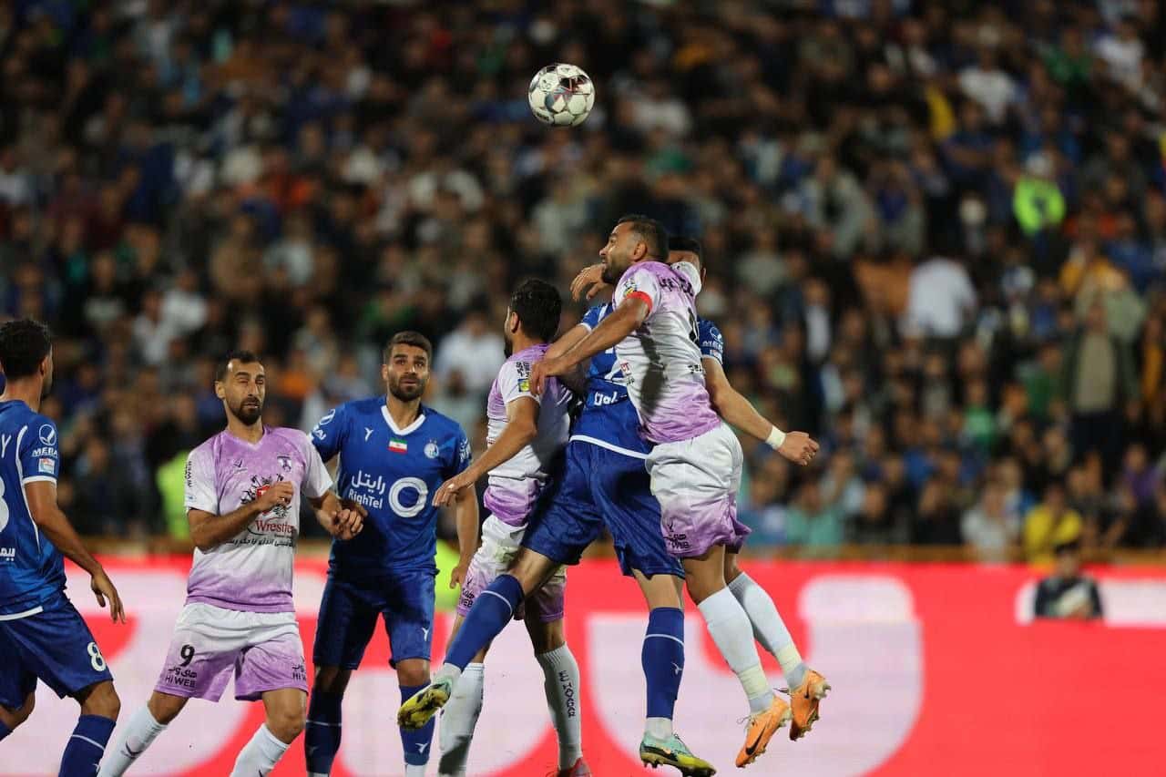 استقلال و تقدیم عنوان بهترین خط دفاع لیگ برتر به پرسپولیس و گل گهر