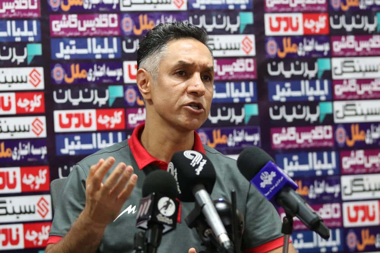 مربی استقلال: نکونام باز هم قرارداد خود را کاهش داد؛ قهرمانی؟ وعده الکی نمی دهیم!