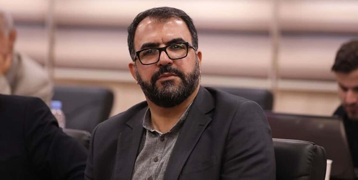 علیرضا خانی: باشگاه از بیرون مدیریت نمیشود؛ قراردادهای دوسال پیش چالش بزرگی برای استقلال ایجاد کرده است