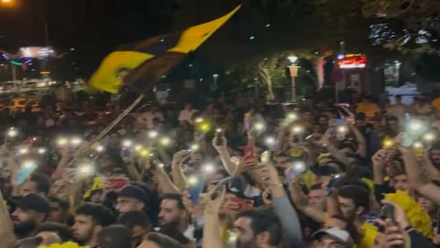 هواداران سپاهان مقابل هتل آسمان