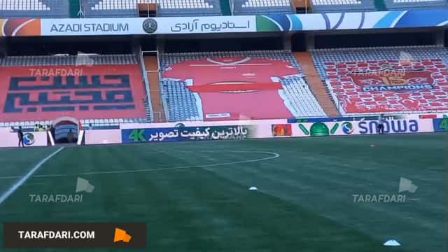 مخالفت با نام ایرانسل روی پیراهن پرسپولیس روی سکو / فیلم