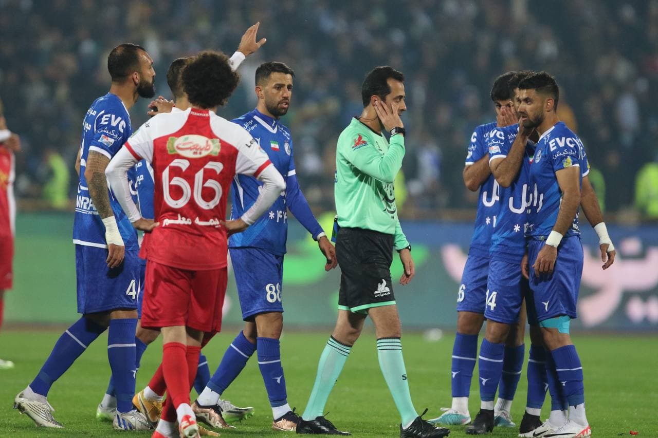 مدیر روابط عمومی پرسپولیس: اگر مکالمات داوران منتشر نکنید از طریق فیفا وارد میشویم