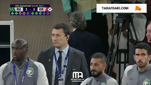 روبرتو مانچینی و ترک زمین بازی پیش از پایان ضربات پنالتی عربستان و کره جنوبی! / فیلم