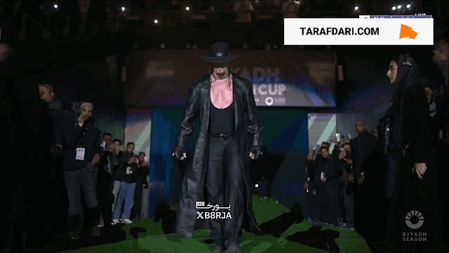 رونمایی از جام سیزن کاپ ریاض توسط آندرتیکر و خنده های رونالدو! / فیلم