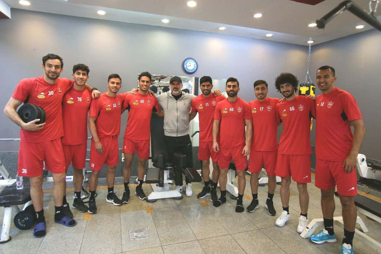 گزارش تصویری تمرین پرسپولیس؛ بدنسازی و استخر، برنامه شب یلدا