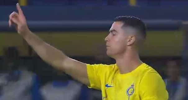 رونالدو قبل از VAR پنالتی را رد کرد: روی من خطا نشد! / حواشی النصر - پرسپولیس