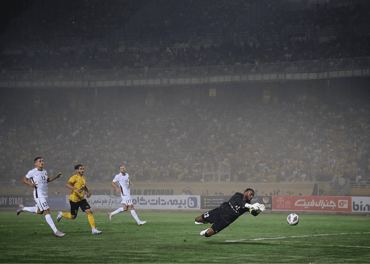 سپاهان 1-4 شباب الاهلی / دشمن در خانه و ما گرد جهان می گردیم؛ هرچه خوردیم از خودی بود!