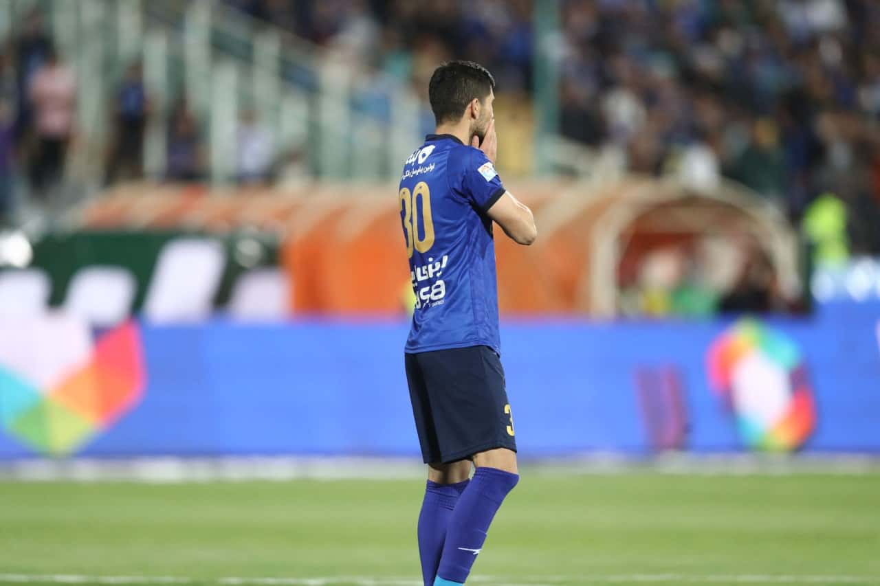 بدهی استقلال