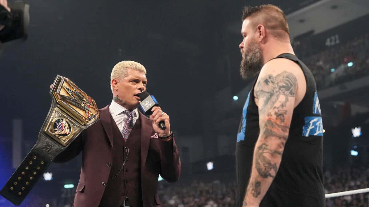 کوین اونز و کودی رودز، ستارگان کشتی کج و wwe رد شوی اسمکدان