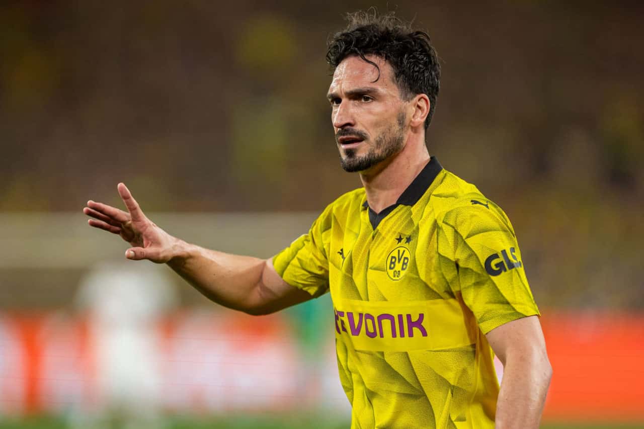 متس هوملس در بازی دورتموند و پاری سن ژرمن در نیمهنهایی لیگ قهرمانان اروپا؛ فصل 24-2023