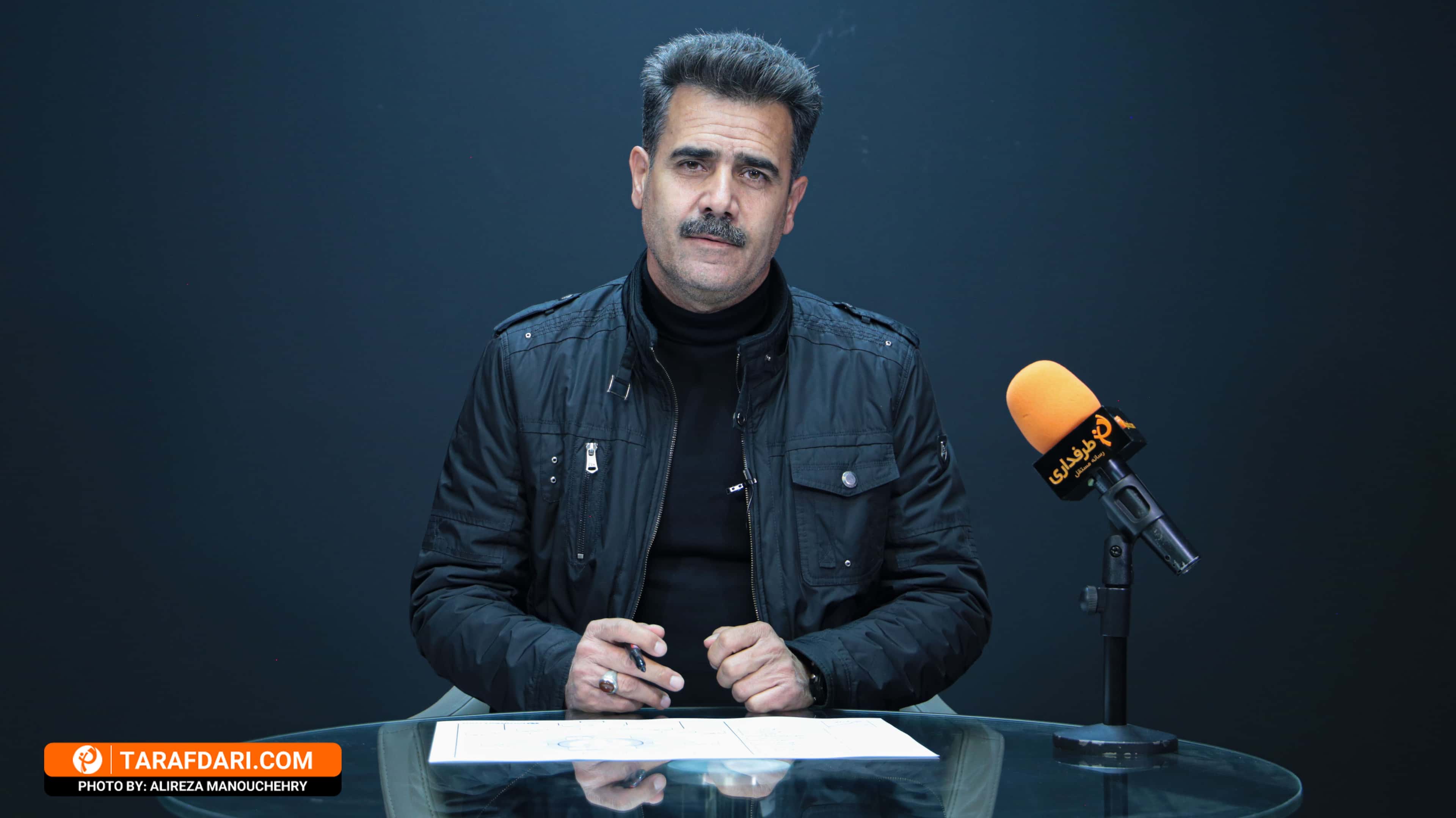 سیروس پورموسوی در حال مصاحبه با رسانه طرفداری