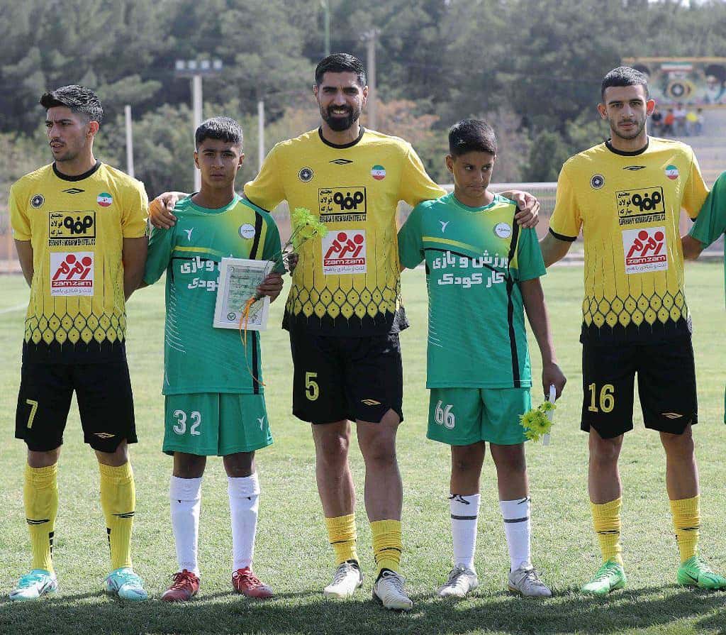 سپاهان - ذوب آهن - مهرآورد کودکان کار - ورزشگاه شهر قدس اصفهان - لیگ برتر فوتبال ایران