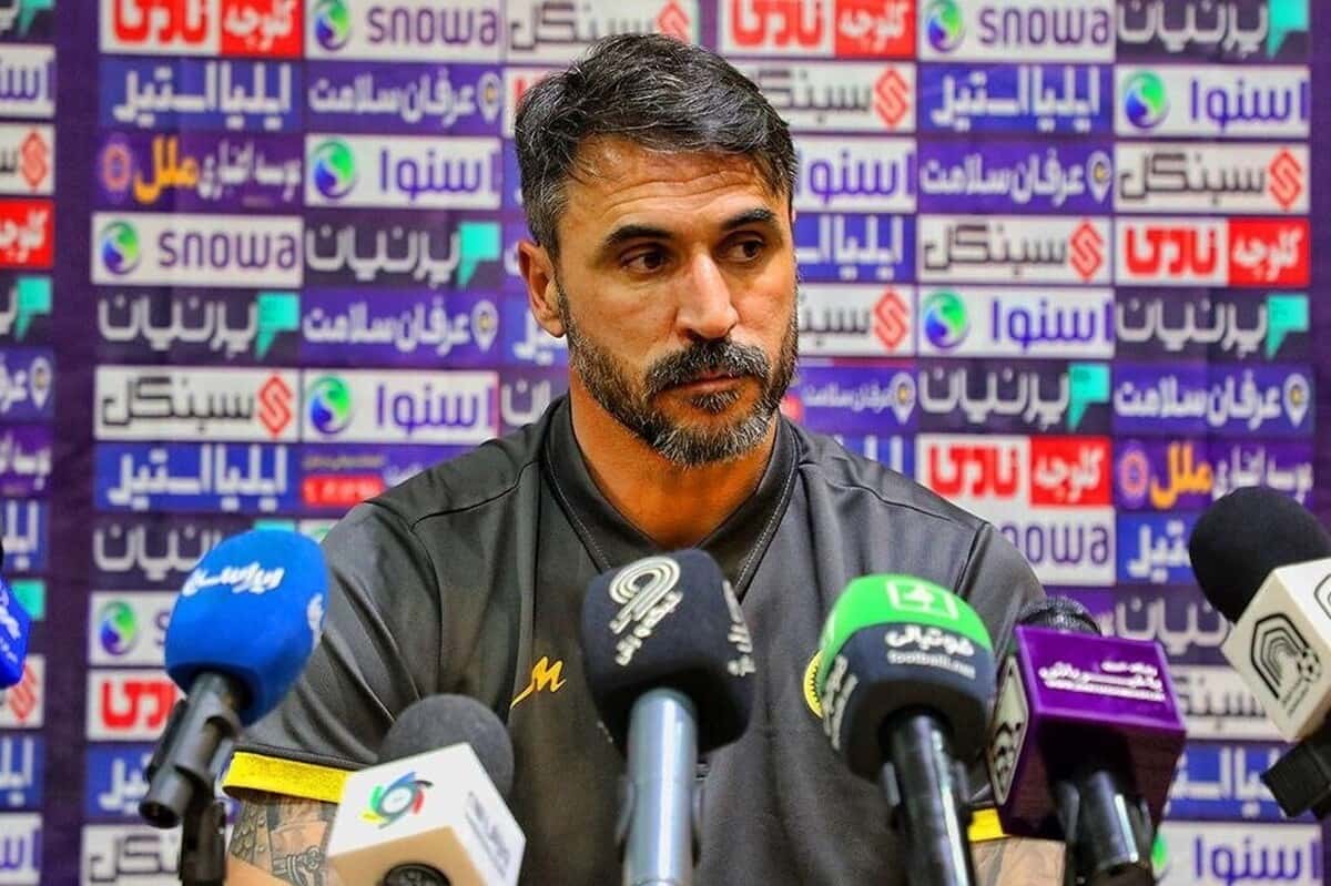 کپی از روی دست پرسپولیس؛ جانشین مورایس از روی نیمکت سپاهان میآید!
