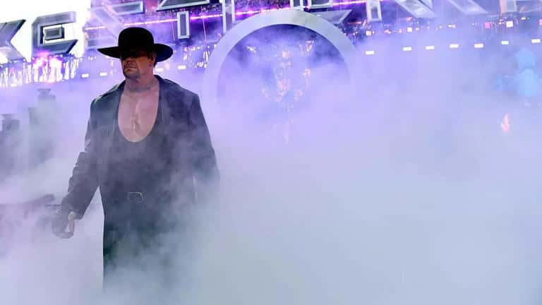 آندرتیکر، اسطوره کشتی کج و WWE