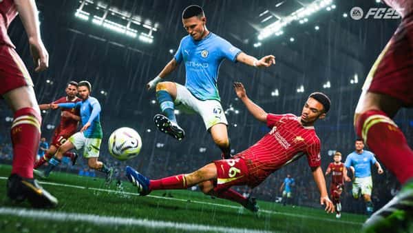 شبیهسازی بازی لیورپول و منچسترسیتی در بازی FC 25 که در آن بازیکن لیورپول روی فیل فودن تکل زده است