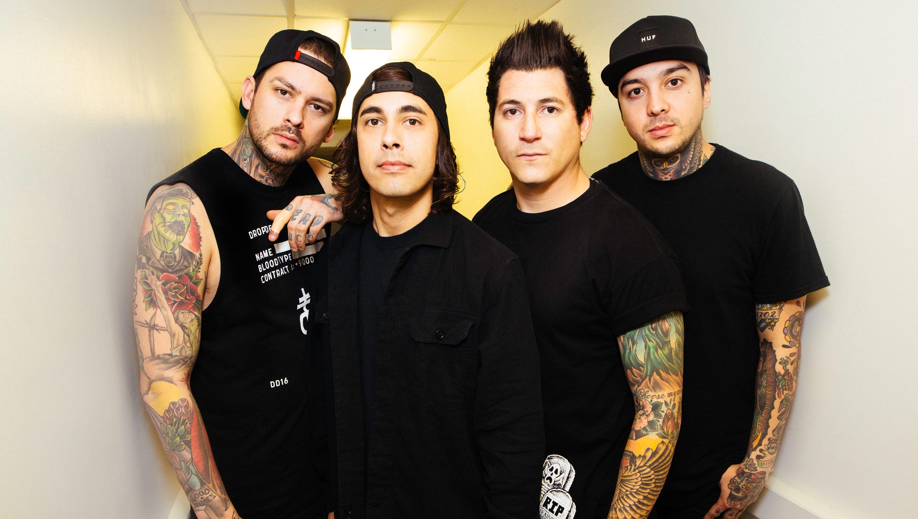 آهنگ A Match Into Water از Pierce The Veil با متن و ترجمه