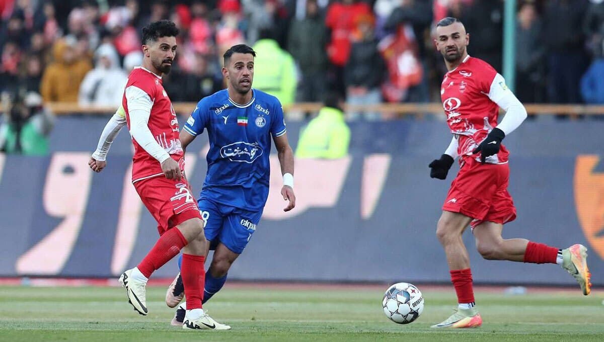 علی علیپور سردار دورسون رضاوند در دیدار استقلال و پرسپولیس ورزشگاه آزادی