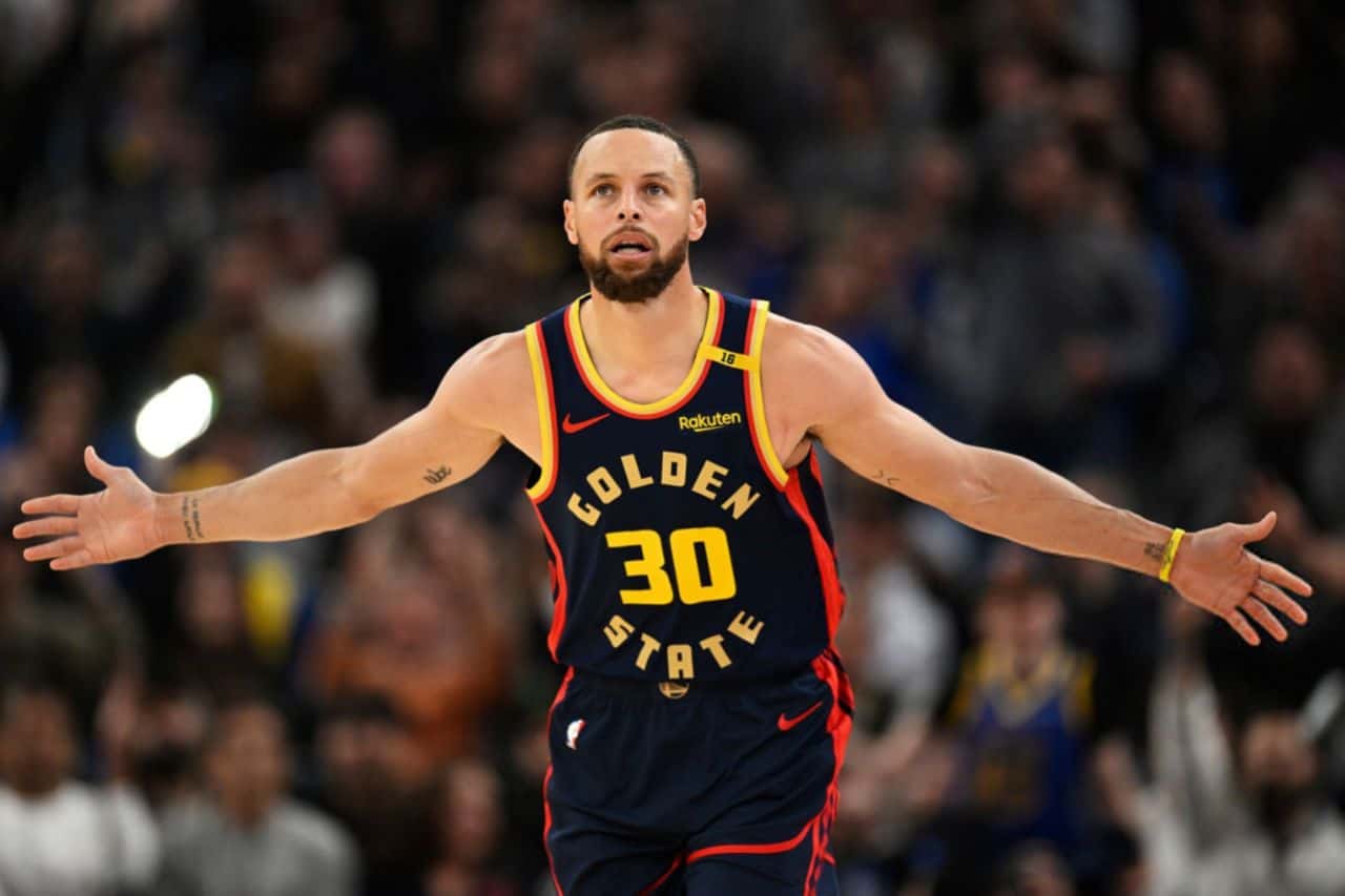 بسکتبال NBA - پیروزی گلدن استیت وریرز مقابل دنور ناگتس ۲۰۲۵ - استفن کری