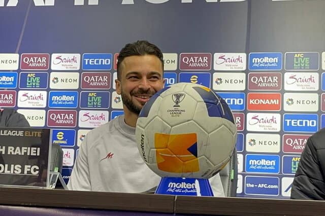 عکس از سروش رفیعی هافبک پرسپولیس