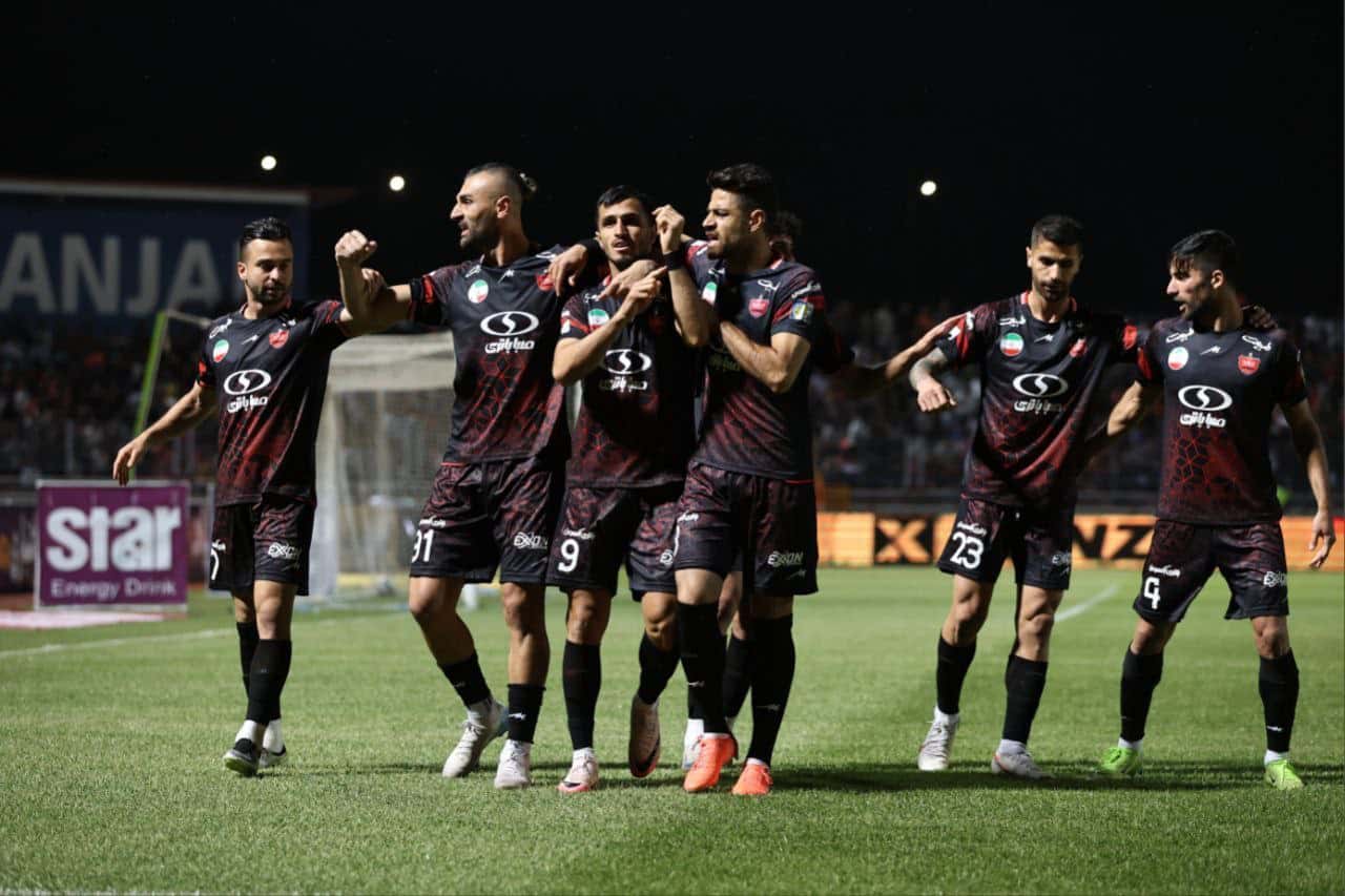عکس از بازیکنان پرسپولیس و خوشحالی بعد از گل به مس رفسنجان