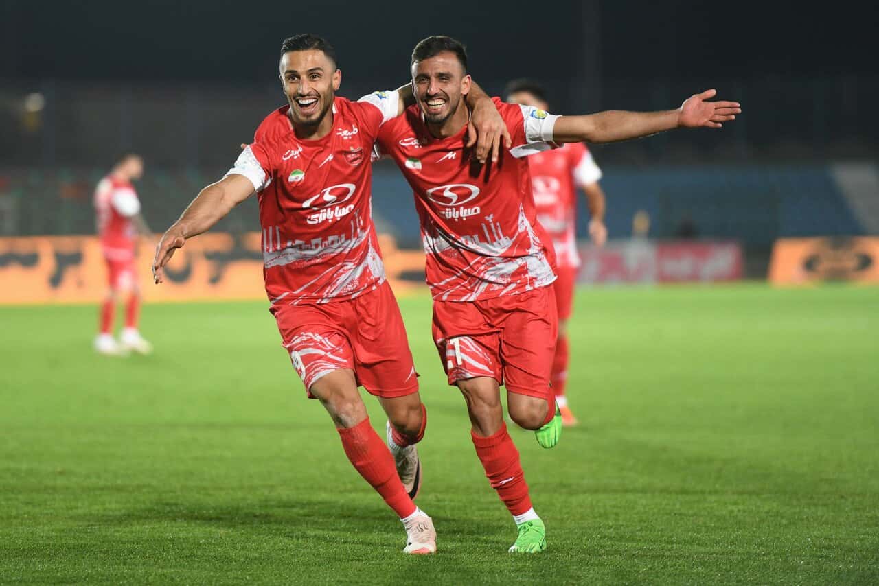 عکس از سعید صادقی و علی علیپور بازیکنان پرسپولیس