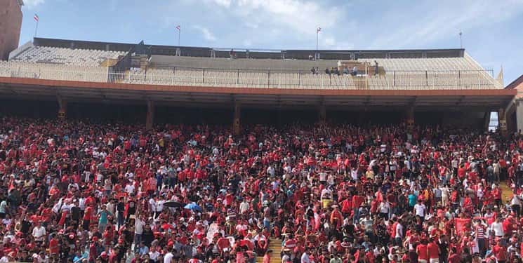 هوادار تبریزی پرسپولیس: تراکتور را یک قران قبول ندارم، فقط پرسپولیس
