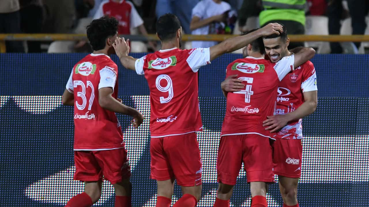 شادی بازیکنان پرسپولیس مقابل هوادار