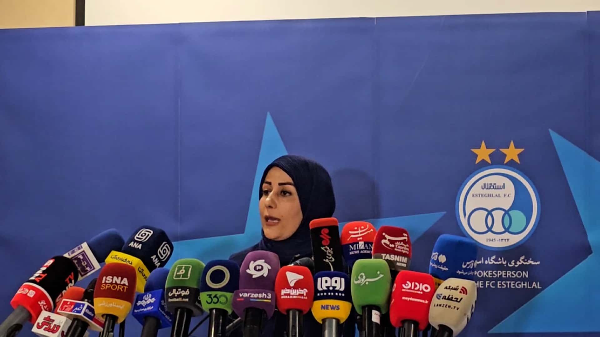 انتقادات از ساعده سیما، سخنگوی باشگاه استقلال، بالا گرفت؛ آیا واقعاً شرایط استقلال وخیم نیست؟