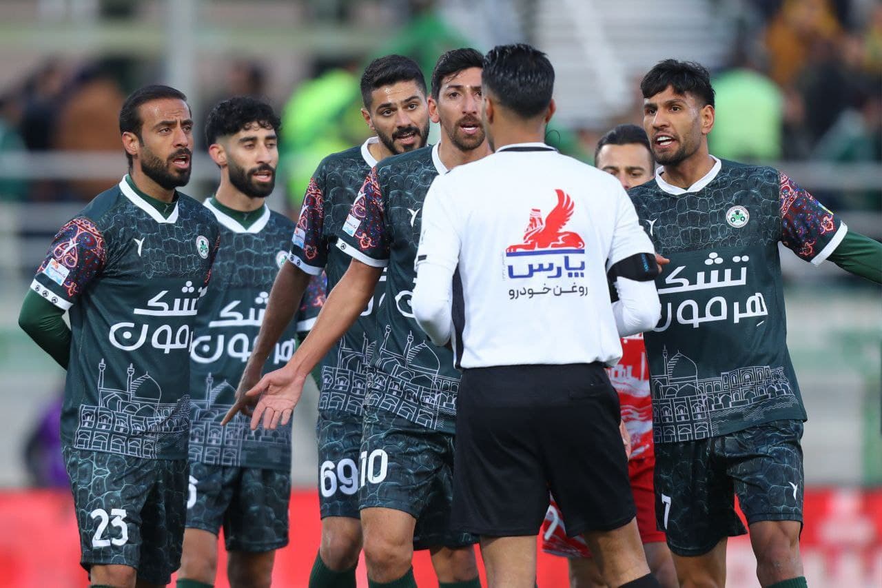 وحید زمانی-داور دیدار ذوبآهن و پرسپولیس