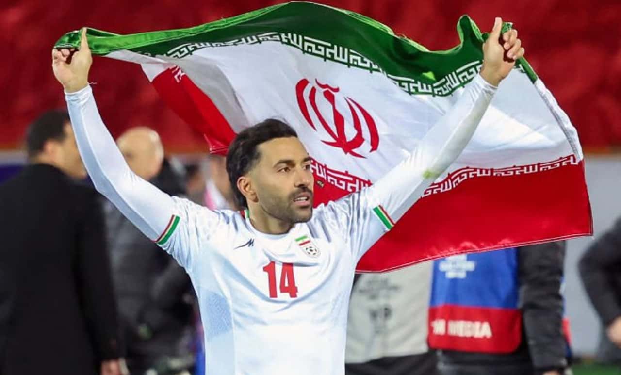 سامان قدوس در شادی صعود به جام جهانی فوتبال با پیراهن تیم ملی ایران