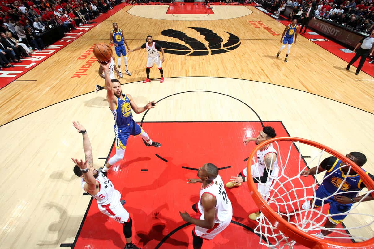 تورنتو رپترز - گلدن استیت وریرز - scotiabank arena - بسکتبال nba