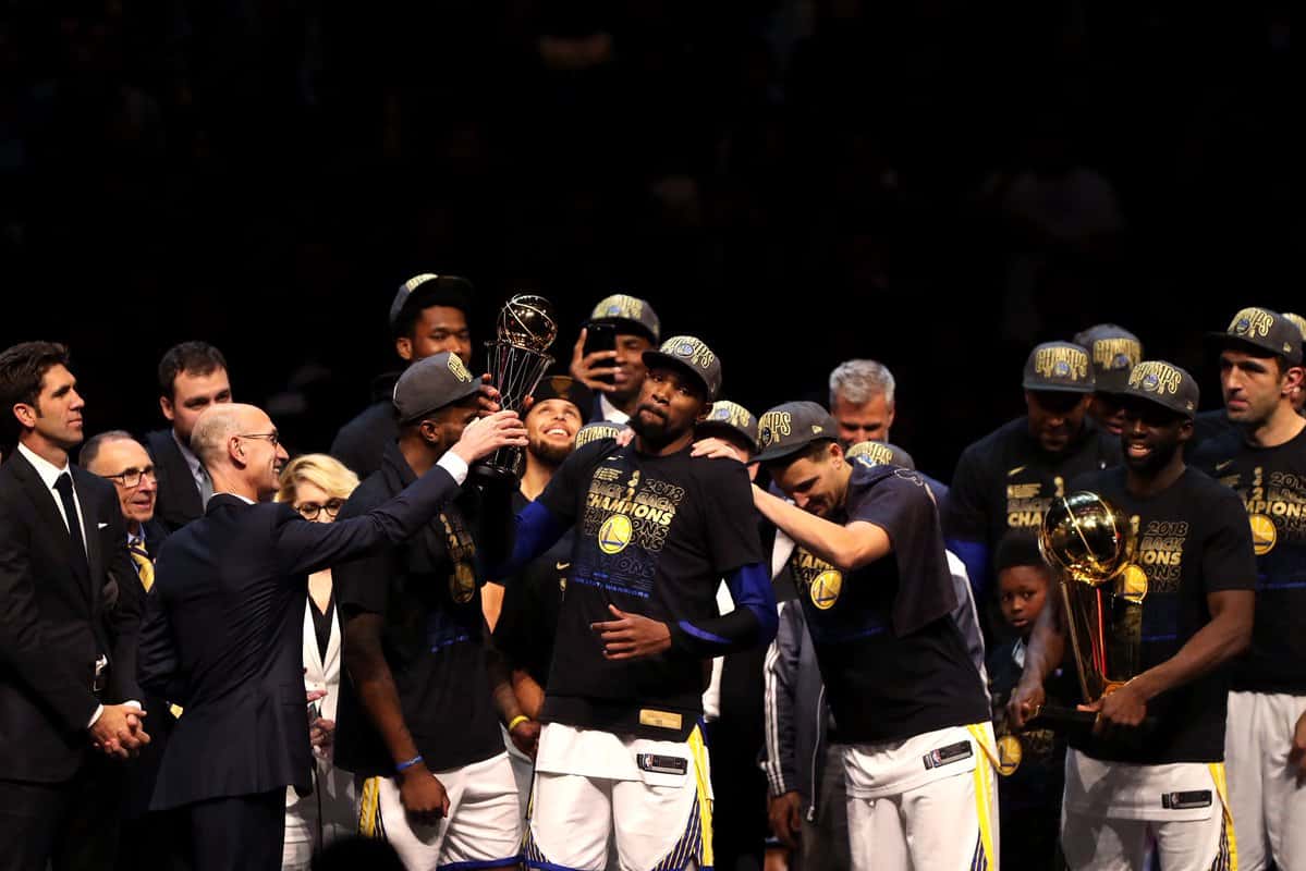 لیگ NBA-پلی آف NBA-فینال NBA-کوین دورانت-استفن کری-لبران جیمز-تایرن لو-استیو کر-کلی تامپسون