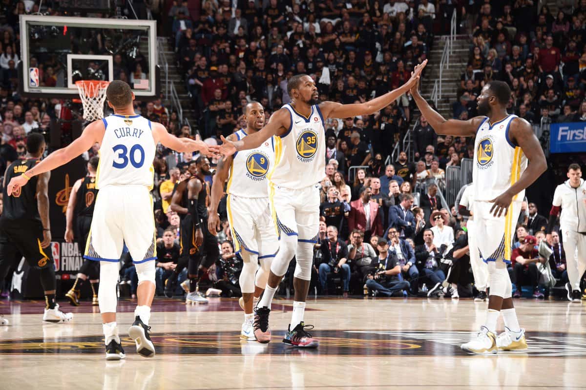 گلدن استیت وریرز-کلیولند کاوالیرز-فینال NBA-پلی آف NBA-لیگ NBA-تایرن لو-استیو کر