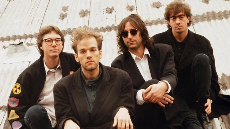 دانلود آهنگ زیبای R.E.M. - Everybody Hurts
