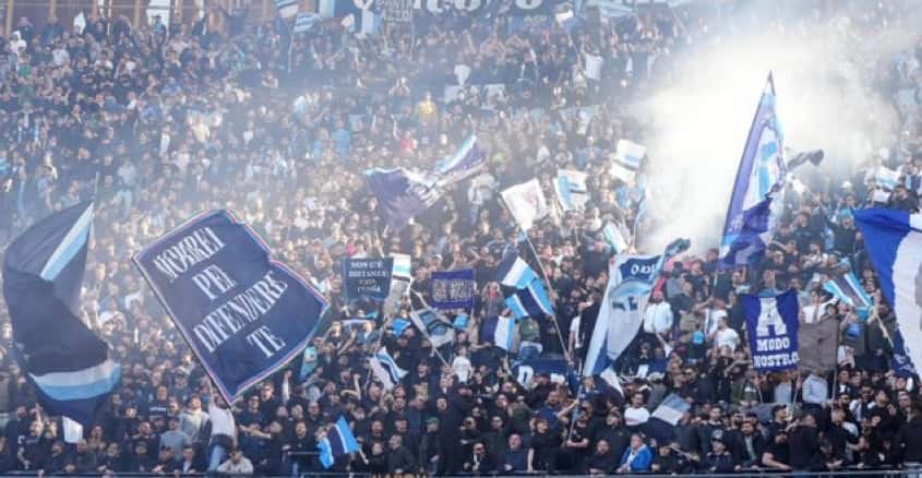 هواداران ناپولی ایتالیا