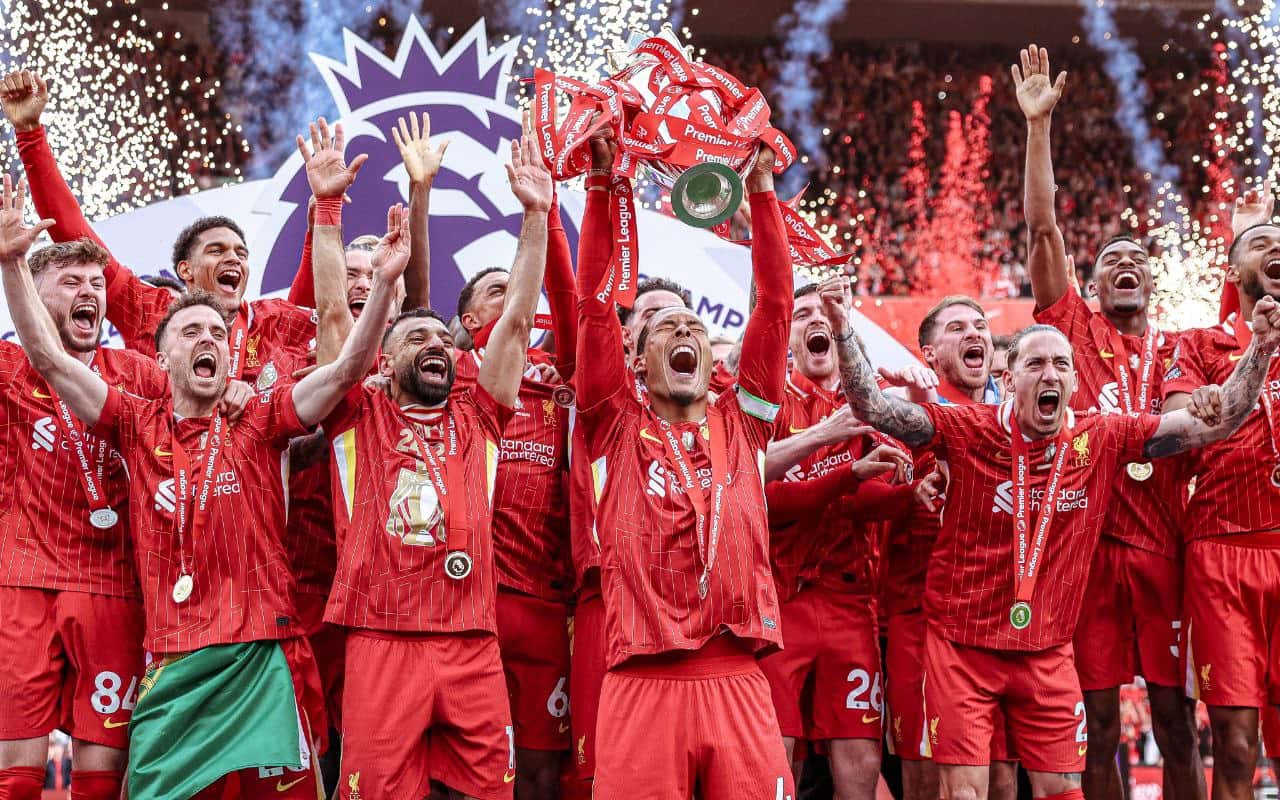 جشن قهرمانی لیورپول در فصل 25-2024 لیگ برتر انگلیس
