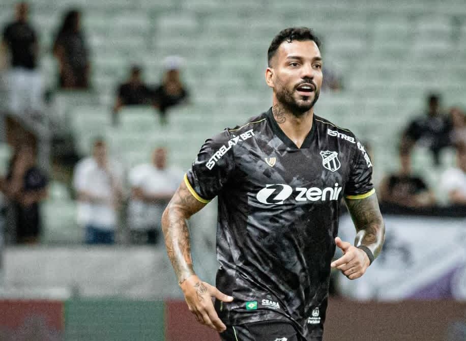 مدافع راست لالیگایی به پرسپولیس لینک شد