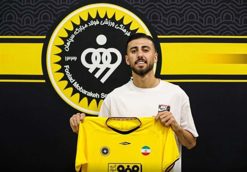 عکس از محمد عسکری هافبک جدید تیم سپاهان