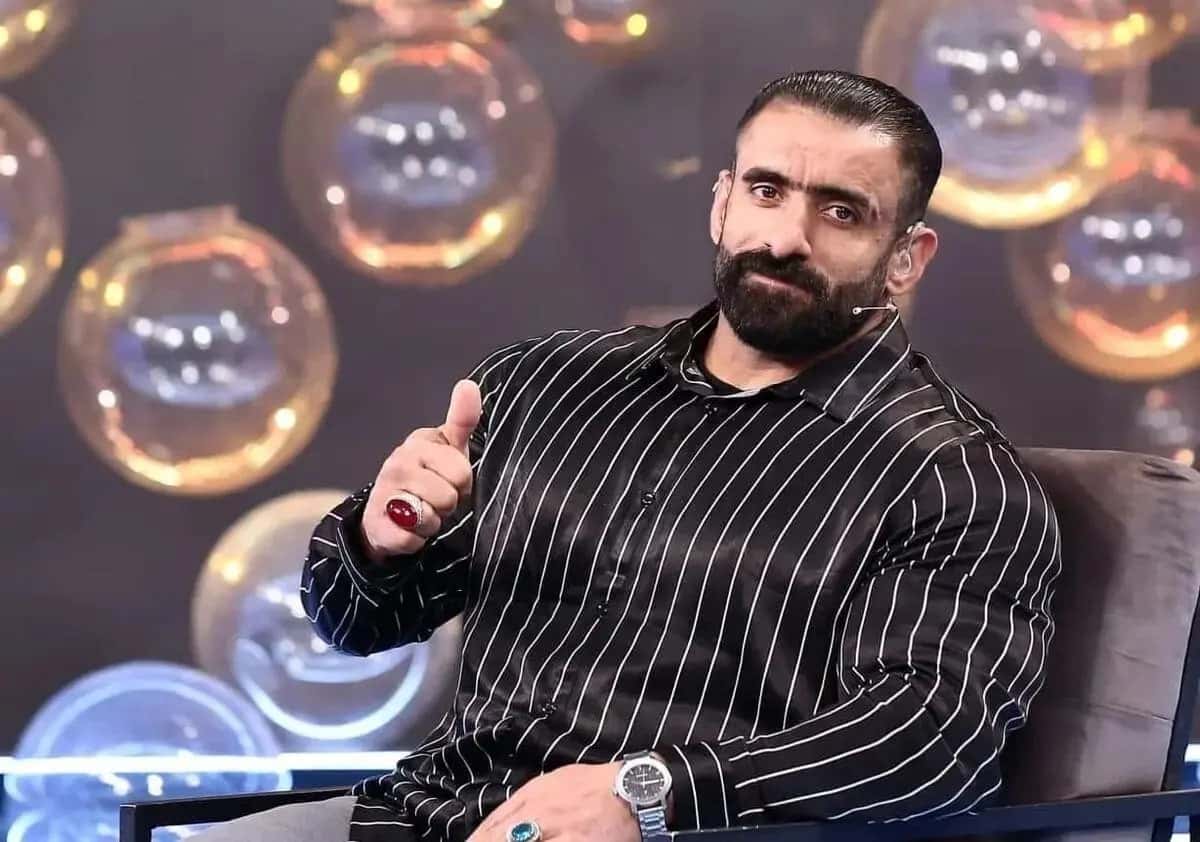 حرکت لاکچری هادی چوپان؛ جا به جایی با هلیکوپتر در شهر تهران